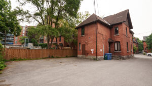 427 Gilmour Street Ottawa ON 7
