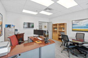 10 web or mls 2405 st laurent blvd