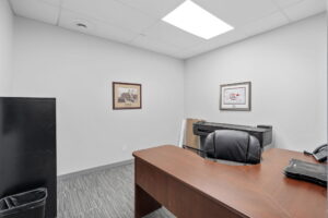 19 web or mls 2405 st laurent blvd