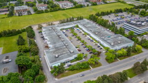 37 web or mls 2405 st laurent blvd