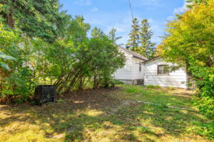 32 web or mls 423 ancaster ave