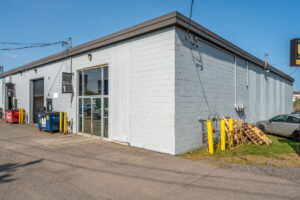 47 web or mls 1501 sieveright ave