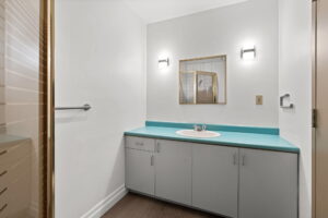 11 web or mls 2181 thurston dr