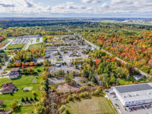 11 web or mls 2548 leitrim rd