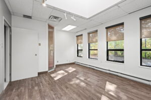 14 web or mls 2181 thurston dr