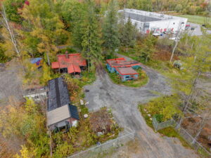 22 web or mls 2548 leitrim rd
