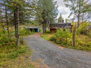 23 web or mls 2548 leitrim rd