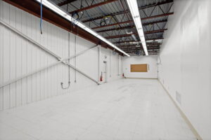 27 web or mls 2181 thurston dr