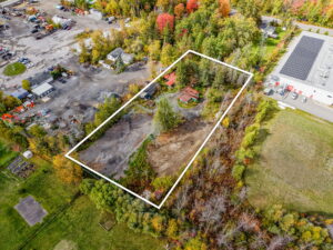 28 web or mls 2548 leitrim rd