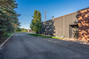 31 web or mls 2181 thurston dr