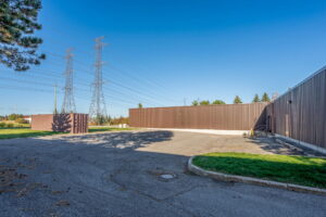 32 web or mls 2181 thurston dr