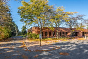 4 web or mls 2181 thurston dr
