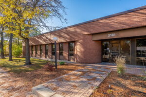 5 web or mls 2181 thurston dr