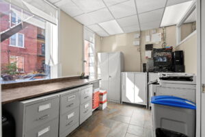 12 web or mls 412 maclaren st