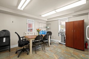 19 web or mls 412 maclaren st