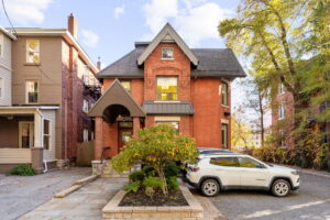 2 web or mls 412 maclaren st