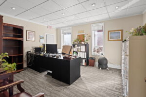 20 web or mls 412 maclaren st