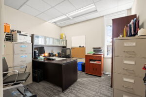 24 web or mls 412 maclaren st