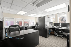 25 web or mls 412 maclaren st