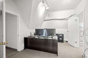 36 web or mls 412 maclaren st