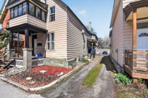 68 web or mls 464 somerset st w