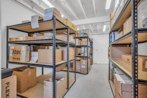 16 web or mls 5330 canotek rd 17