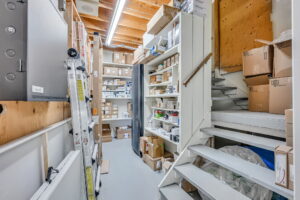 18 web or mls 5330 canotek rd 17