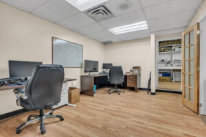 27 web or mls 5330 canotek rd 17