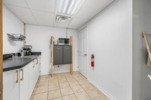 33 web or mls 1235 newmarket st 6