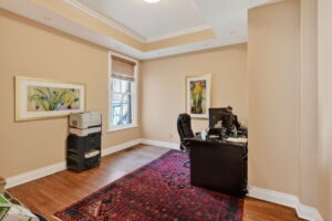 11 web or mls 464 somerset st w