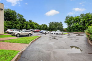 29 web or mls 1956 robertson rd 201