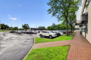 30 web or mls 1956 robertson rd 201